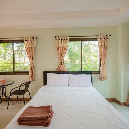 Banlanna Hotel Lampang Esterno foto