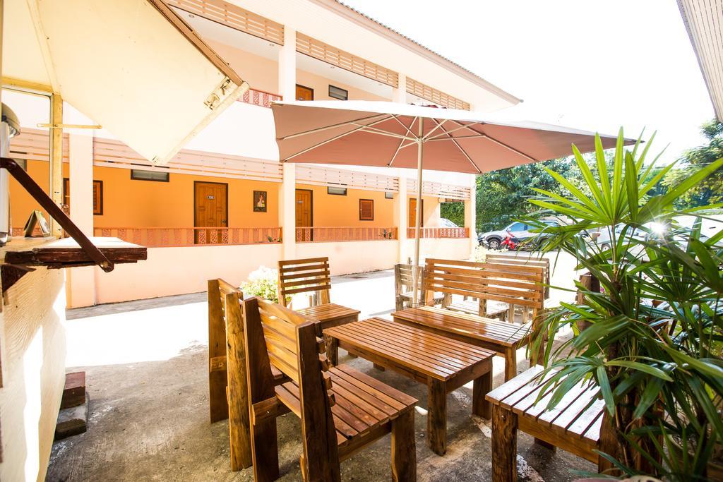 Banlanna Hotel Lampang Esterno foto