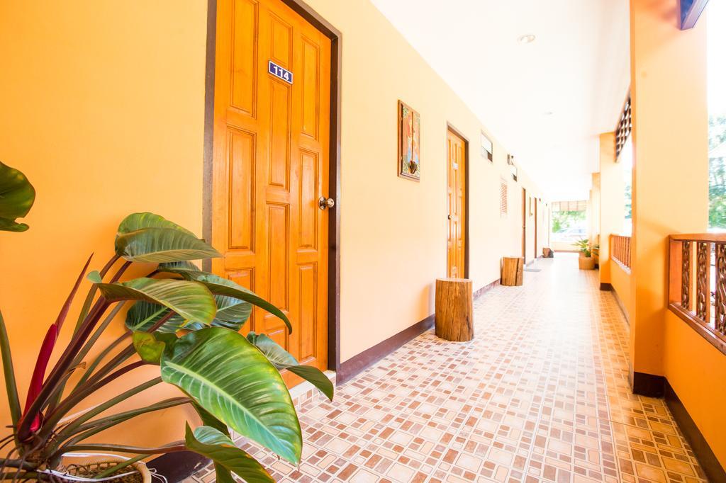 Banlanna Hotel Lampang Esterno foto