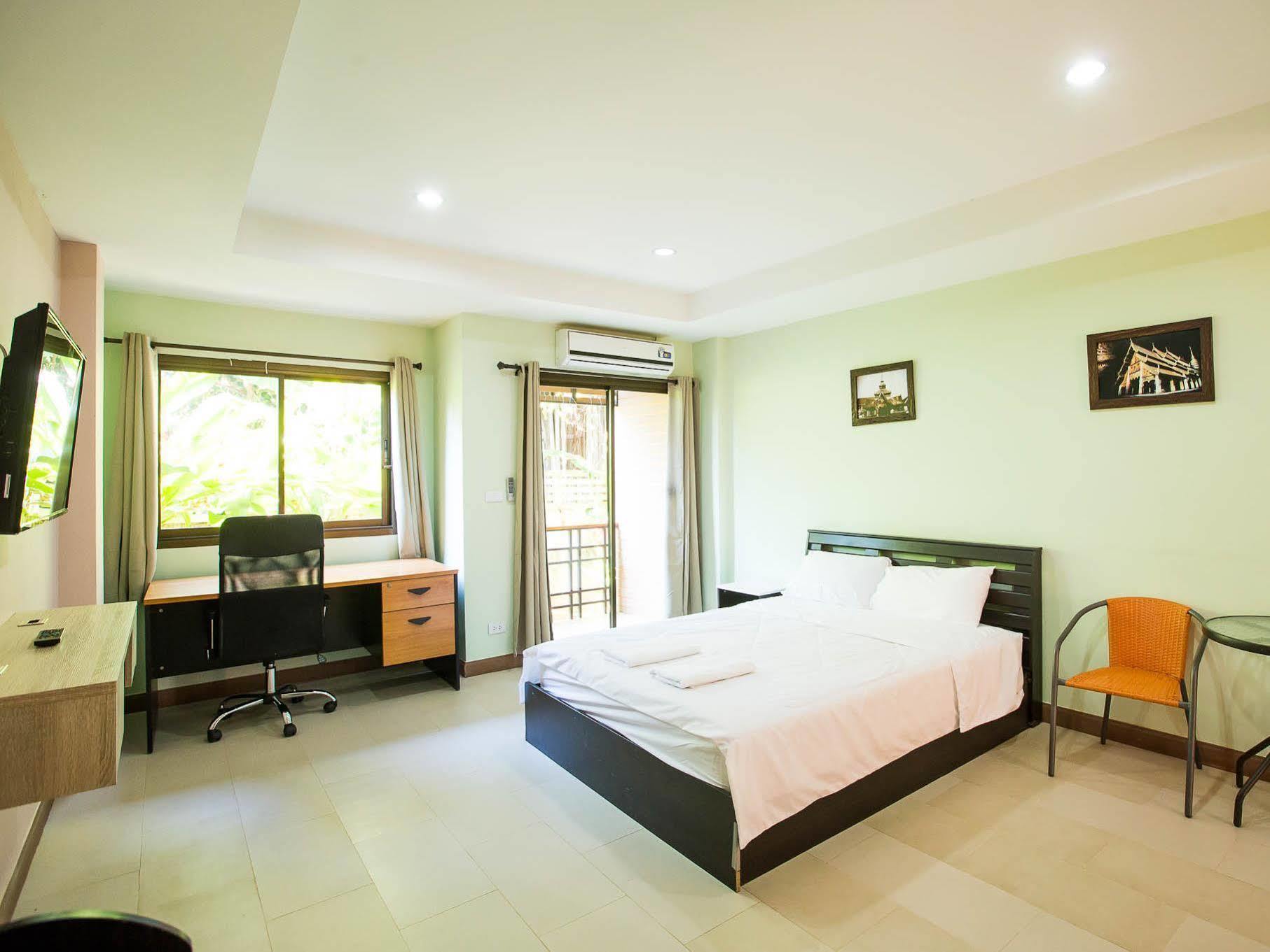 Banlanna Hotel Lampang Esterno foto