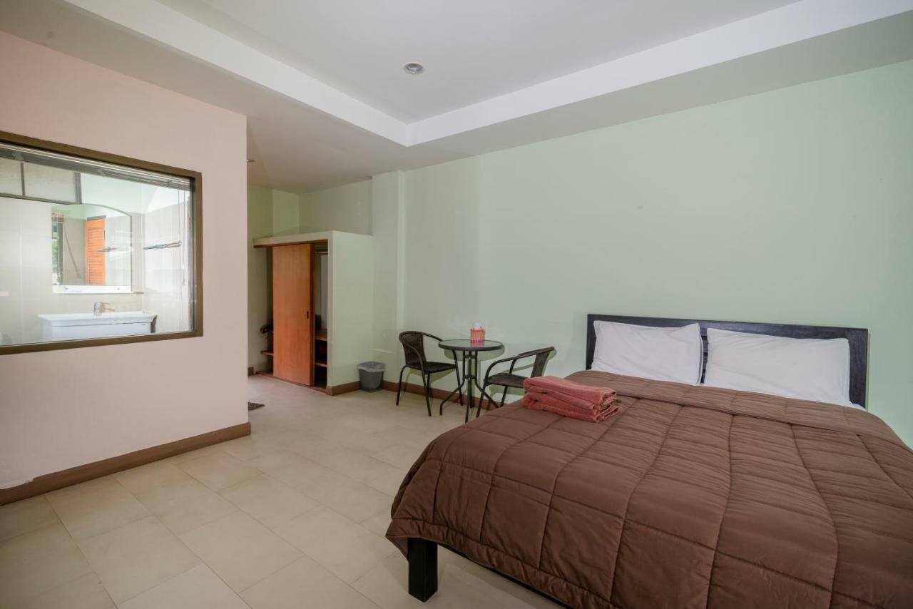 Banlanna Hotel Lampang Esterno foto