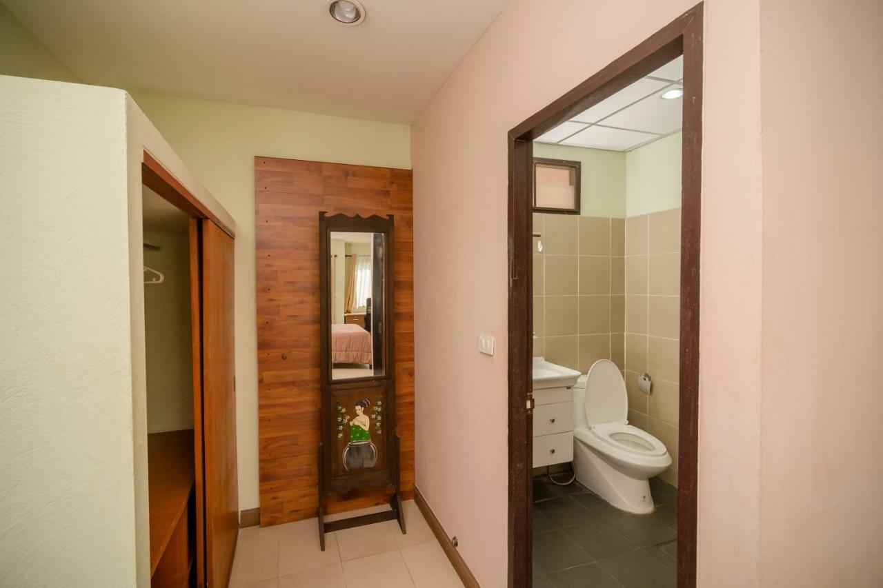 Banlanna Hotel Lampang Esterno foto