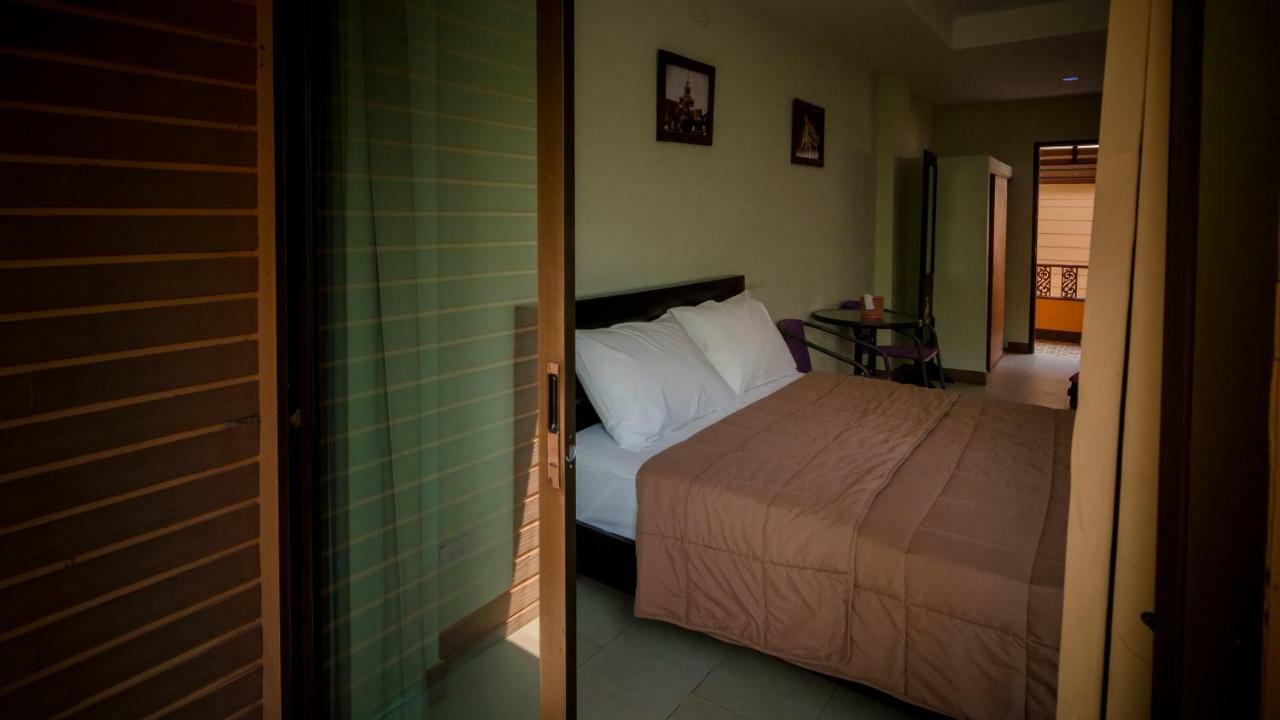 Banlanna Hotel Lampang Esterno foto