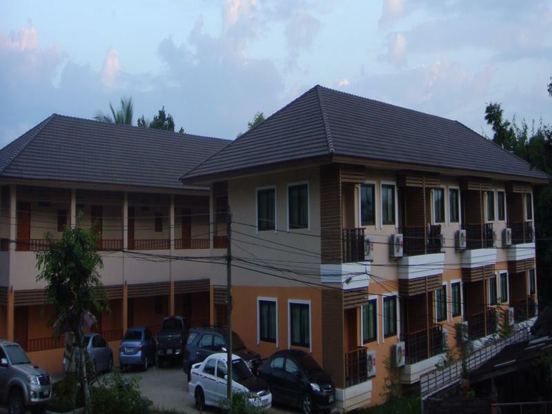 Banlanna Hotel Lampang Esterno foto