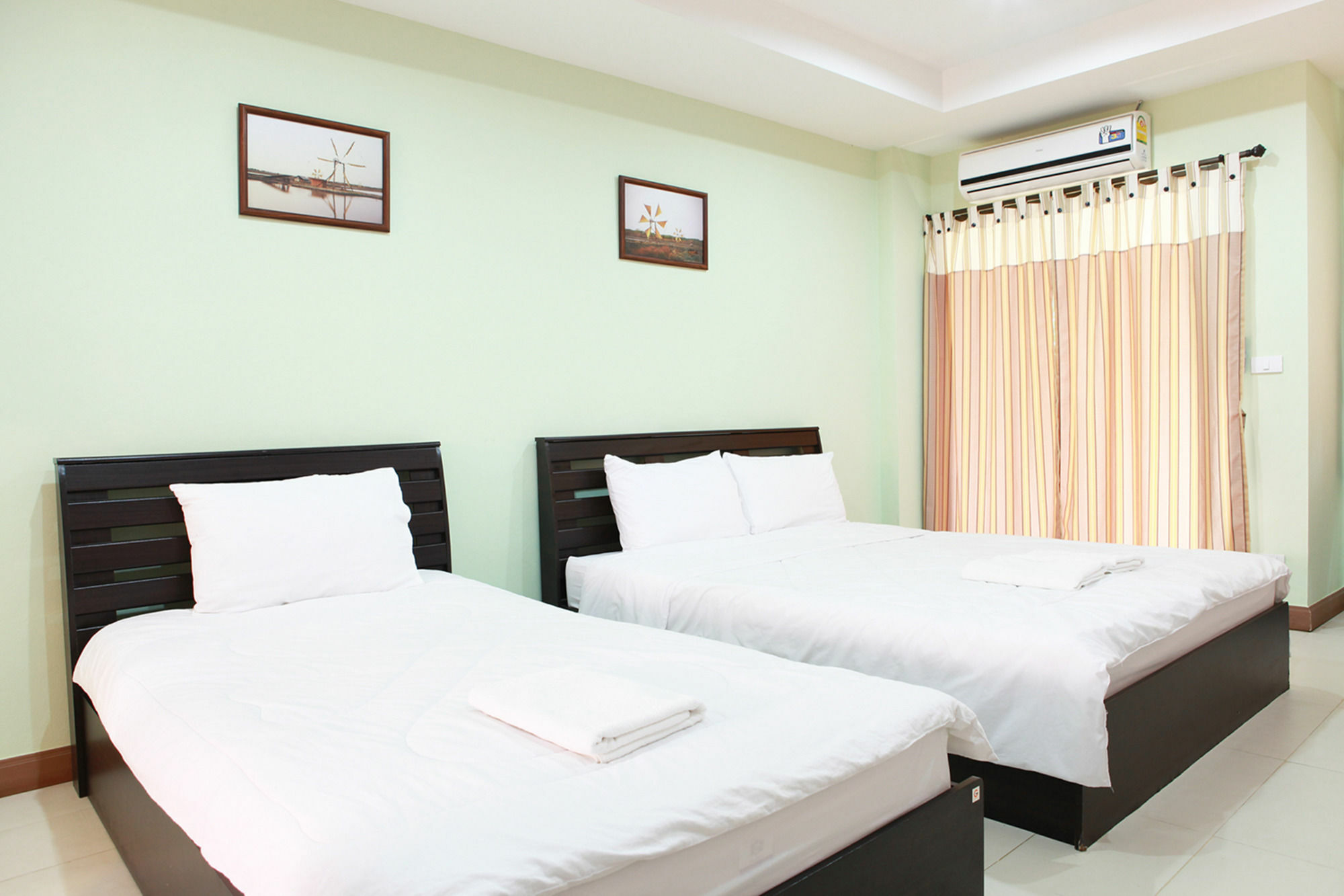 Banlanna Hotel Lampang Esterno foto